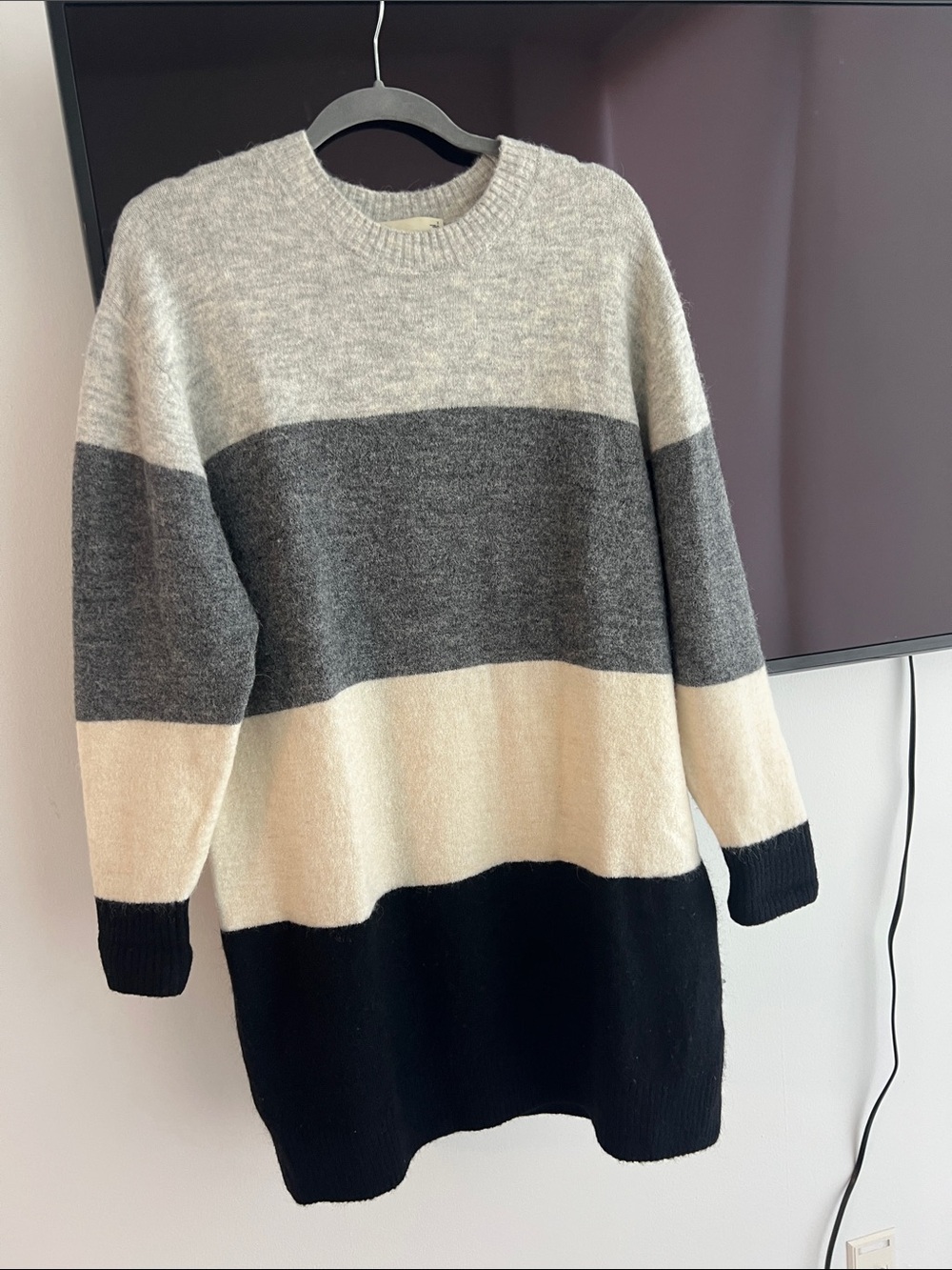 Aritzia Colorblock Crewneck Sweater Dress in Cream, Gray & Black
